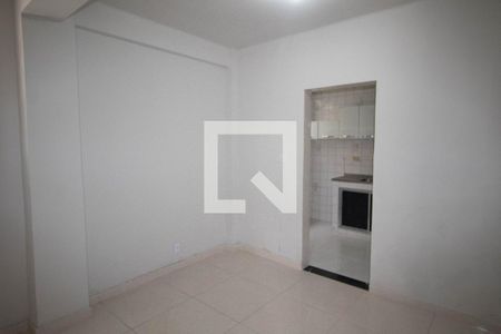 Sala de casa para alugar com 1 quarto, 70m² em Penha Circular, Rio de Janeiro