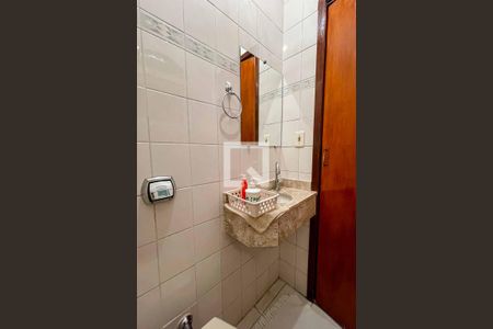 Casa à venda com 100m², 2 quartos e 2 vagas Casa à venda com 100m², 2 quartos e 2 vagasLavabo