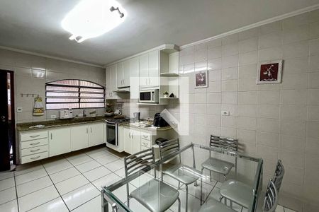 Casa à venda com 100m², 2 quartos e 2 vagas Casa à venda com 100m², 2 quartos e 2 vagasCozinha