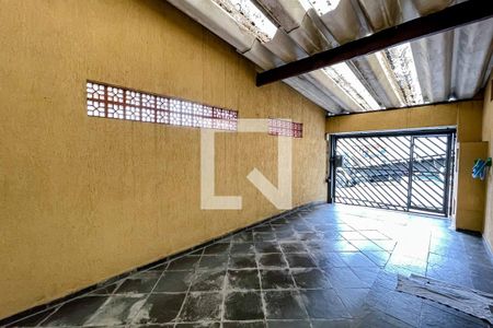 Casa à venda com 100m², 2 quartos e 2 vagas Casa à venda com 100m², 2 quartos e 2 vagasQuintal