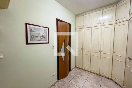 Casa à venda com 100m², 2 quartos e 2 vagas Casa à venda com 100m², 2 quartos e 2 vagasCloset
