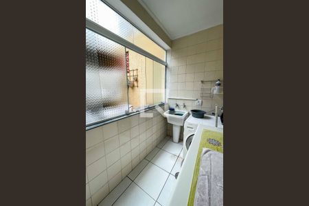 Casa à venda com 100m², 2 quartos e 2 vagas Casa à venda com 100m², 2 quartos e 2 vagasÁrea de Serviço