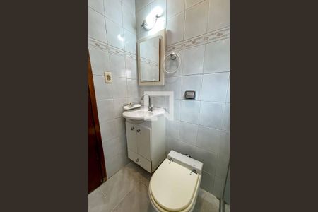 Casa à venda com 100m², 2 quartos e 2 vagas Casa à venda com 100m², 2 quartos e 2 vagasBanheiro do Quarto 1