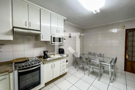 Casa à venda com 100m², 2 quartos e 2 vagas Casa à venda com 100m², 2 quartos e 2 vagasCozinha