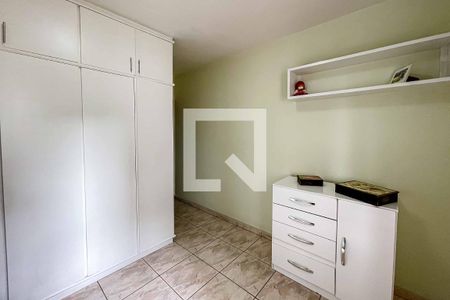 Casa à venda com 100m², 2 quartos e 2 vagas Casa à venda com 100m², 2 quartos e 2 vagasQuarto 2