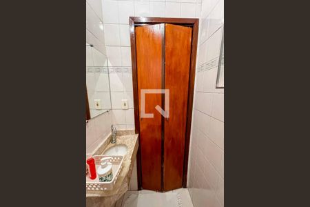 Casa à venda com 100m², 2 quartos e 2 vagas Casa à venda com 100m², 2 quartos e 2 vagasLavabo