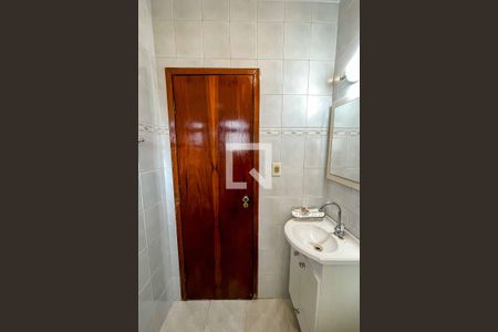 Casa à venda com 100m², 2 quartos e 2 vagas Casa à venda com 100m², 2 quartos e 2 vagasBanheiro do Quarto 1