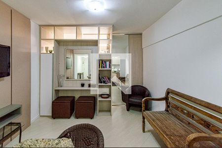 Sala de kitnet/studio para alugar com 1 quarto, 32m² em Consolação, São Paulo