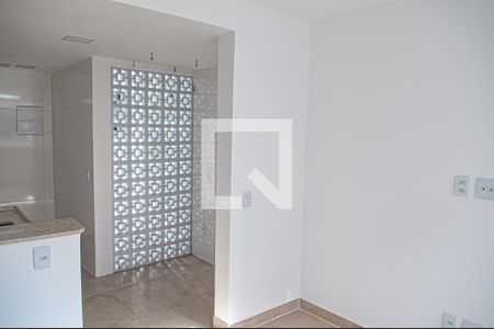 sala de apartamento para alugar com 2 quartos, 47m² em Pechincha, Rio de Janeiro