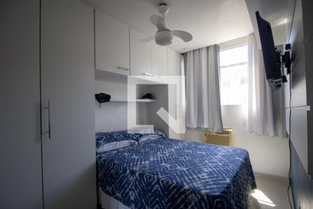 Quarto 1 de apartamento para alugar com 2 quartos, 47m² em Vargem Grande, Rio de Janeiro