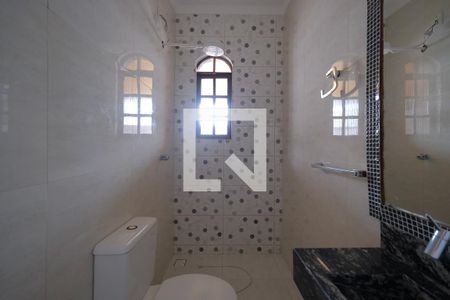 Banheiro da Suíte 1 de casa para alugar com 2 quartos, 140m² em Alto Tarumã, Pinhaiss