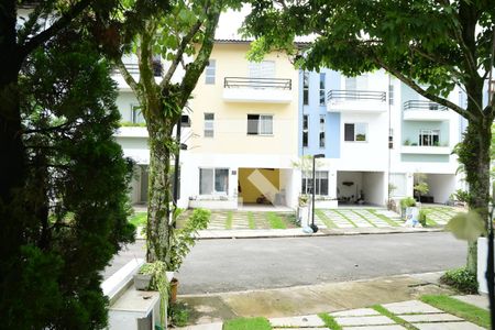 Vista da Sala de casa de condomínio para alugar com 3 quartos, 130m² em Jardim Rebelato, Cotia