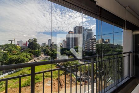 Varanda de kitnet/studio para alugar com 1 quarto, 35m² em Indianópolis, São Paulo