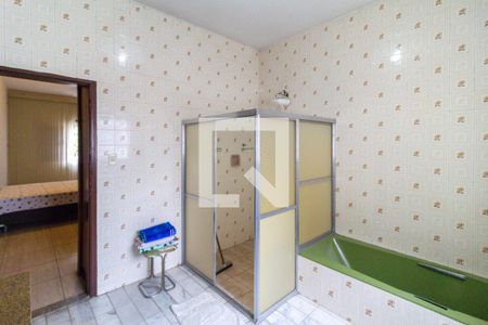 Banheiro do quarto 1 de casa à venda com 4 quartos, 350m² em Vila Deodoro, São Paulo