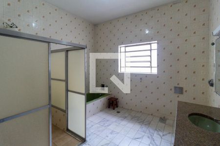 Banheiro do quarto 1 de casa à venda com 4 quartos, 350m² em Vila Deodoro, São Paulo