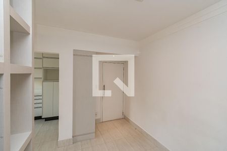 Sala de TV de apartamento para alugar com 2 quartos, 59m² em Centro, Campinas
