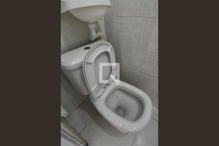 Casa para alugar com 15m², 1 quarto e 1 vaga Casa para alugar com 15m², 1 quarto e 1 vagaBanheiro