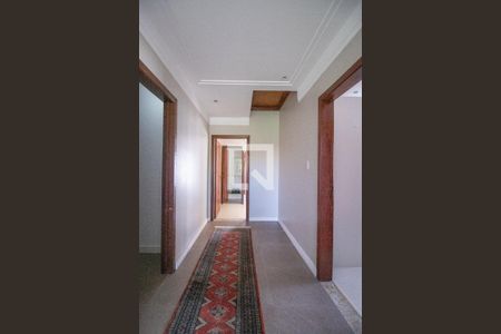 Casa à venda com 330m², 4 quartos e 2 vagas Casa à venda com 330m², 4 quartos e 2 vagasCorredor