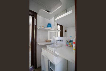 Casa à venda com 330m², 4 quartos e 2 vagas Casa à venda com 330m², 4 quartos e 2 vagasBanheiro do Quarto 2 e 3