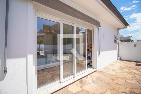 Casa à venda com 330m², 4 quartos e 2 vagas Casa à venda com 330m², 4 quartos e 2 vagasVaranda da Suíte 1