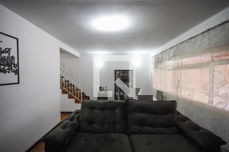 Sala de casa à venda com 4 quartos, 206m² em Jardim Maria Rosa, Taboão da Serra