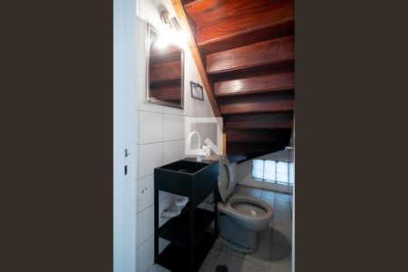 Lavabo de casa à venda com 3 quartos, 160m² em Vila Cordeiro, São Paulo