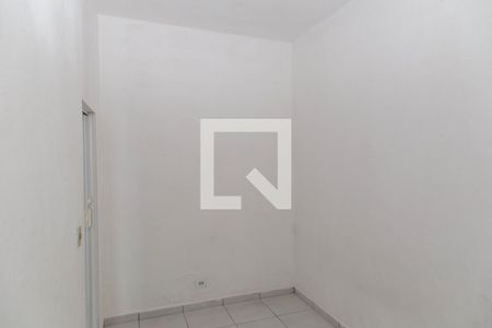 Quarto de casa para alugar com 1 quarto, 23m² em Taboão, Diadema