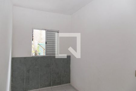 Quarto de casa para alugar com 1 quarto, 23m² em Taboão, Diadema