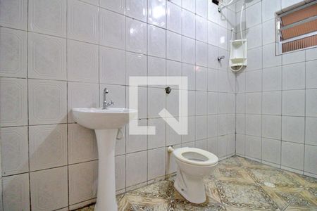 Banheiro de casa para alugar com 1 quarto, 48m² em Parque Regina, São Paulo
