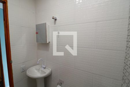 Banheiro de casa para alugar com 1 quarto, 50m² em Jardim Vila Formosa, São Paulo