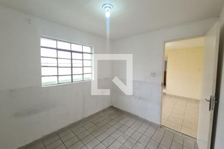 Quarto 1 de casa para alugar com 2 quartos, 42m² em Jardim Itápolis, São Paulo