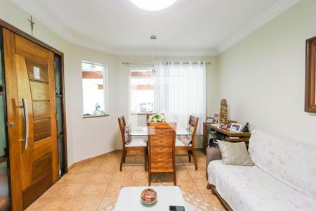 Sala de casa à venda com 4 quartos, 127m² em Vila Vitorio Mazzei, São Paulo