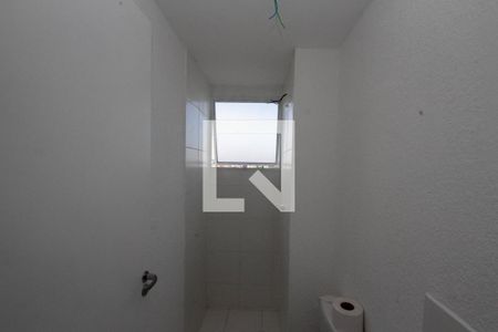 Banheiro de apartamento para alugar com 2 quartos, 45m² em Jardim Imperador (zona Leste), São Paulo