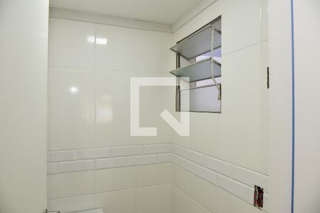 Lavabo de casa à venda com 3 quartos, 180m² em Jardim Itu Sabará, Porto Alegre