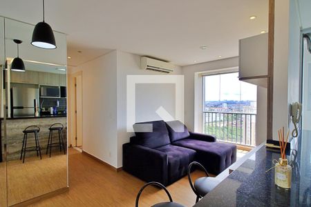 Sala de apartamento para alugar com 2 quartos, 48m² em Parque Reboucas, São Paulo