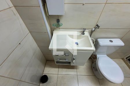 Banheiro/Área de Serviço de kitnet/studio para alugar com 1 quarto, 32m² em Liberdade, São Paulo