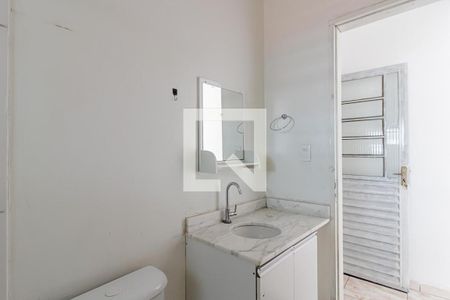 Banheiro  de kitnet/studio para alugar com 1 quarto, 28m² em Vila Gumercindo, São Paulo