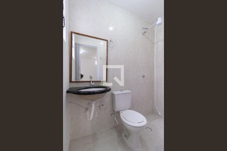 Banheiro de kitnet/studio para alugar com 1 quarto, 25m² em Jardim das Flores, Osasco