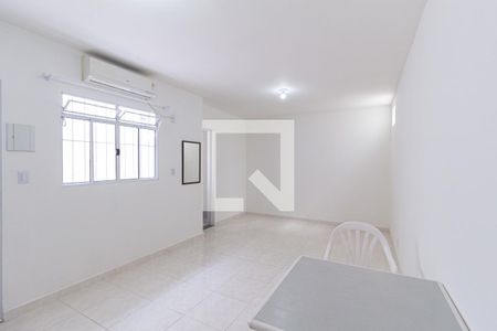 Studio de kitnet/studio para alugar com 1 quarto, 25m² em Jardim das Flores, Osasco