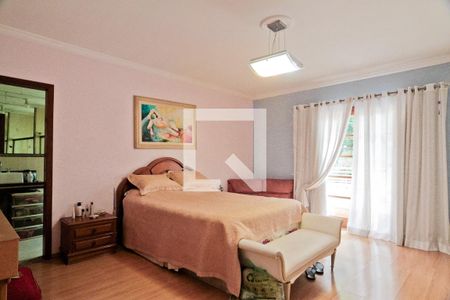 Suíte 1 de casa para alugar com 4 quartos, 600m² em Jardim Regina, São Paulo