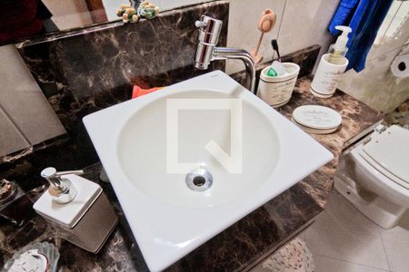 Lavabo de casa para alugar com 4 quartos, 600m² em Jardim Regina, São Paulo