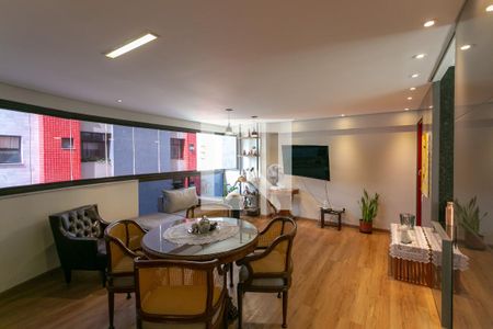 Sala de apartamento para alugar com 2 quartos, 79m² em Lourdes, Belo Horizonte