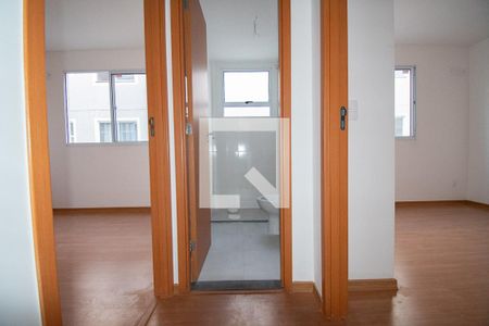 banheiro de apartamento à venda com 2 quartos, 42m² em Santos Dumont, São Leopoldo