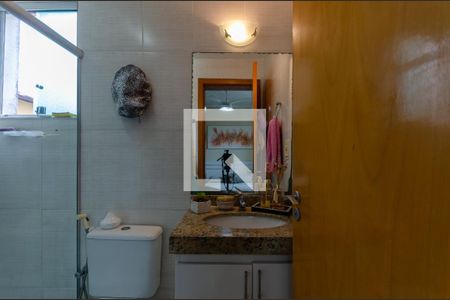 Banheiro de apartamento à venda com 3 quartos, 66m² em Santa Mônica, Belo Horizonte