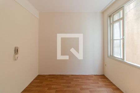 Sala/Quarto de apartamento para alugar com 1 quarto, 26m² em Centro Histórico, Porto Alegre