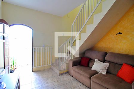 Sala de casa para alugar com 3 quartos, 142m² em Vila Palmares, Santo André