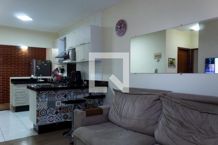 Sala de casa para alugar com 2 quartos, 65m² em Jardim das Oliveiras, Jacareí