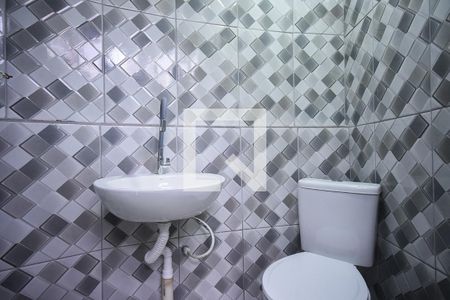 Banheiro de casa para alugar com 1 quarto, 40m² em Jardim Santa Efigenia, São Paulo