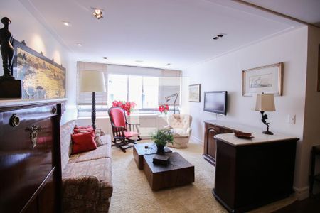 Sala de casa à venda com 5 quartos, 200m² em Vila Anglo Brasileira, São Paulo