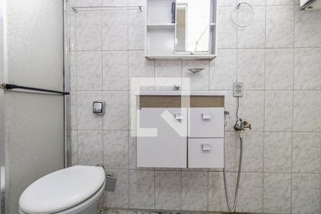 Banheiro de kitnet/studio para alugar com 1 quarto, 35m² em Liberdade, São Paulo